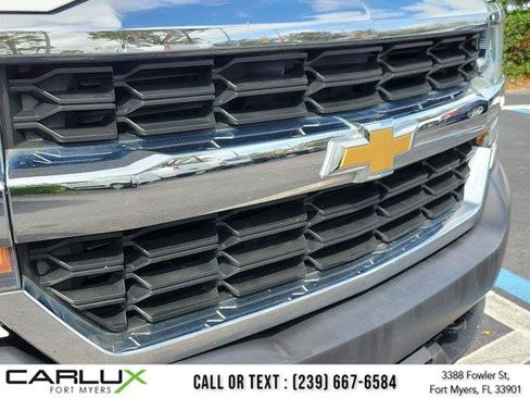 Used 2018 Chevrolet Silverado 1500 W/T w/ Trailering Package AWD/4WD image 7