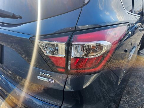 Used 2018 Ford Escape SEL AWD/4WD image 14