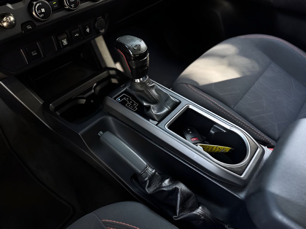 Used 2020 Toyota Tacoma TRD Sport RWD image 12