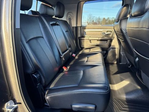 Used 2018 RAM 2500 Laramie w/ Sport Appearance Group image 17