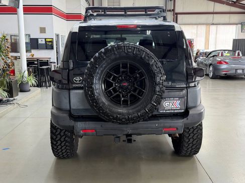 Used 2007 Toyota FJ Cruiser 4WD image 3