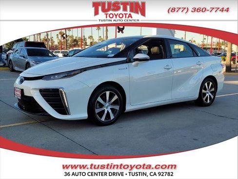 Certified 2020 Toyota Mirai FWD image 1