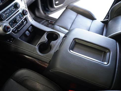 Used 2019 GMC Yukon SLT w/ Open Road Package image 20