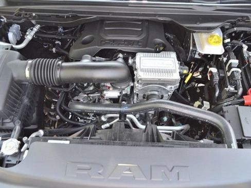 New 2026 RAM 1500 Laramie w/ Sport Appearance Package AWD/4WD image 33