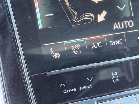 Used 2020 Audi SQ8 Prestige AWD/4WD image 32