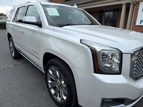 Used 2016 GMC Yukon Denali w/ Open Road Package AWD/4WD image 3
