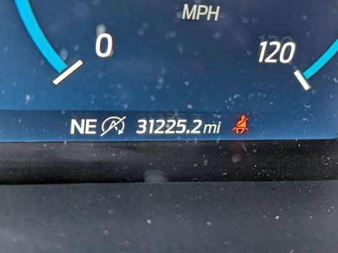 Used 2023 Ford F150 Lariat w/ FX4 Off-Road Package image 17