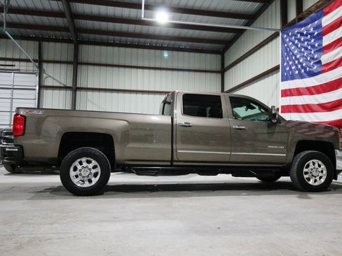 Used 2015 Chevrolet Silverado 3500 LTZ w/ Duramax Plus Package AWD/4WD image 13