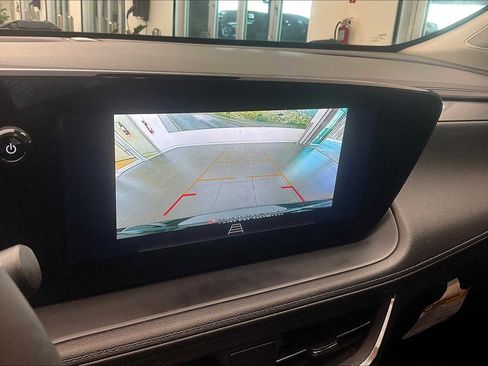 Used 2024 Buick Encore GX Sport Touring w/ Comfort Package image 27