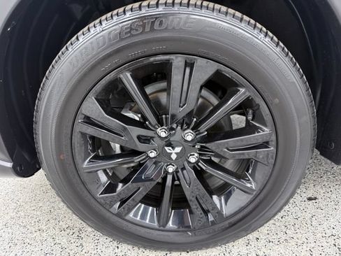 Used 2024 Mitsubishi Eclipse Cross LE AWD/4WD image 15