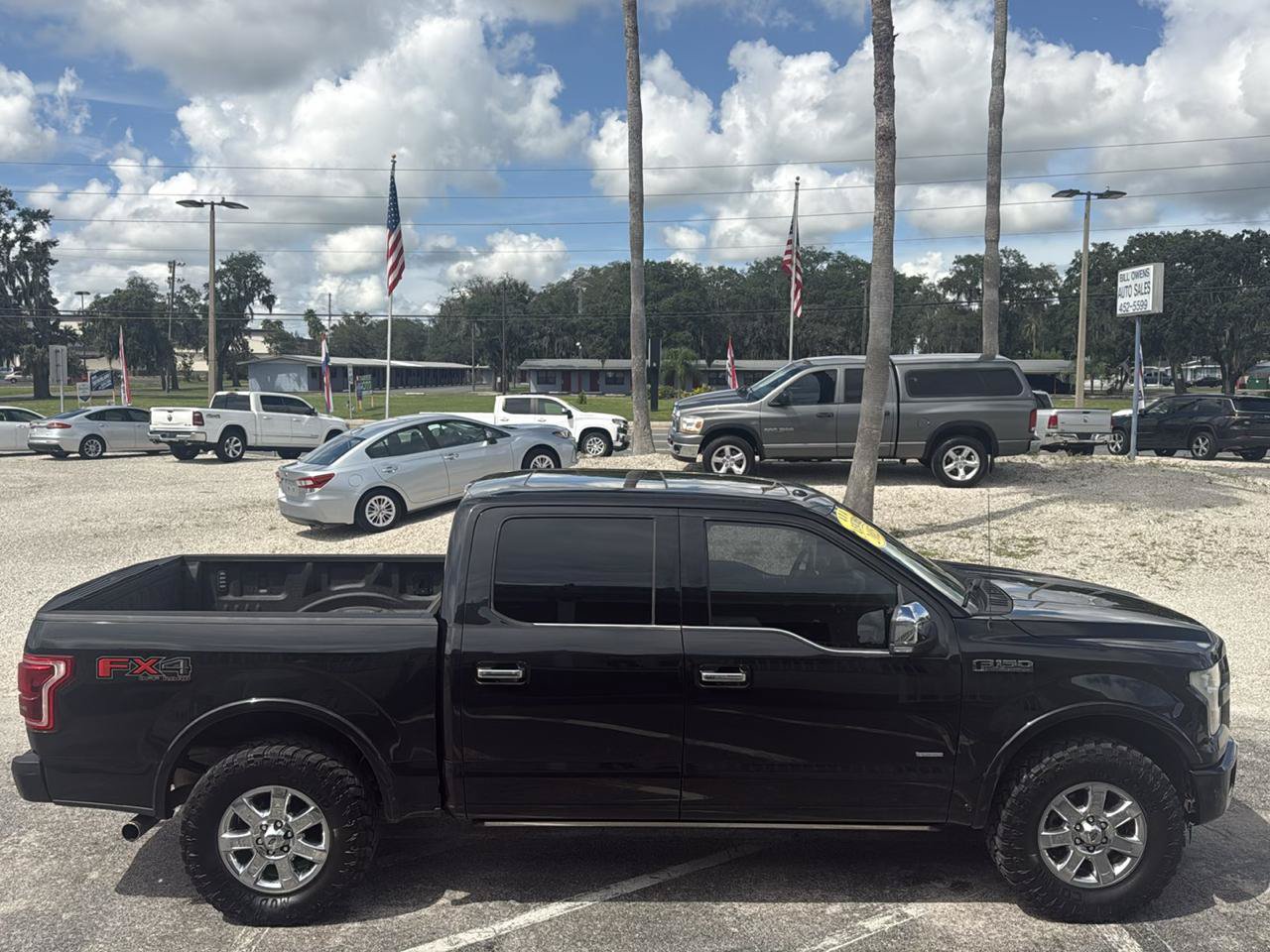 Used 2015 Ford F150 Platinum w/ Equipment Group 701A Luxury AWD/4WD image 6