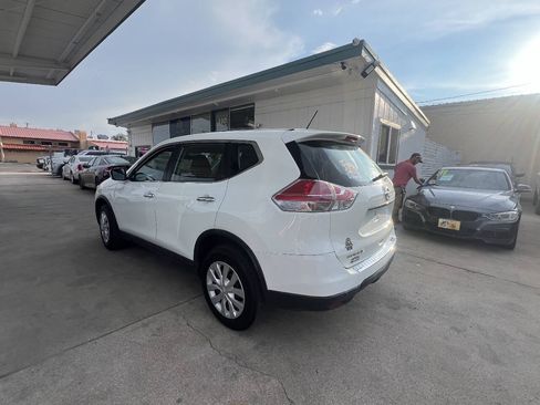 Used 2015 Nissan Rogue S AWD/4WD image 6