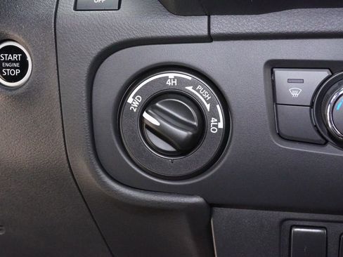Used 2025 Nissan Frontier PRO-4X AWD/4WD image 16