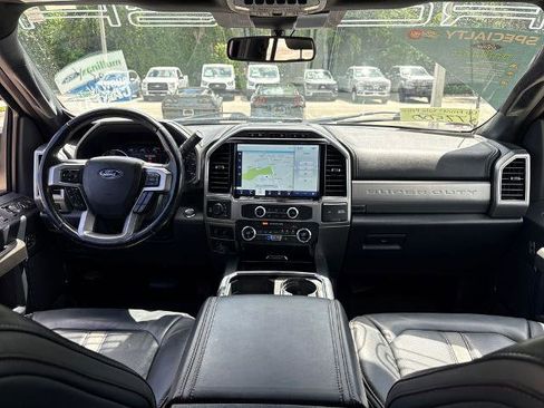Certified 2022 Ford F250 Platinum w/ FX4 Off-Road Package AWD/4WD image 8