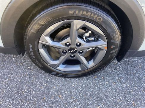 New 2026 Kia K4 LXS image 7