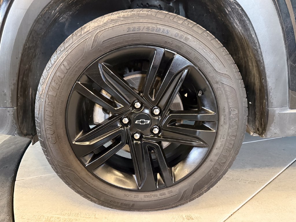 Used 2025 Chevrolet Trax ACTIV w/ Driver Confidence Package FWD image 25
