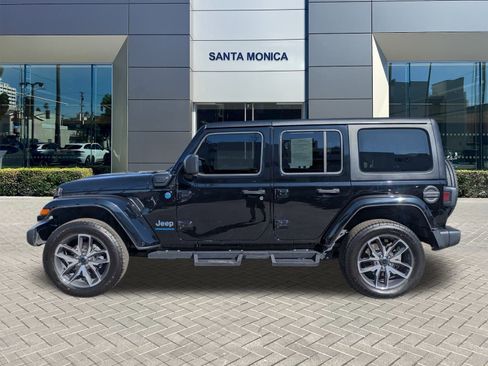 Used 2024 Jeep Wrangler Sport S w/ LED Headlamp & Fog Lamp Group image 10