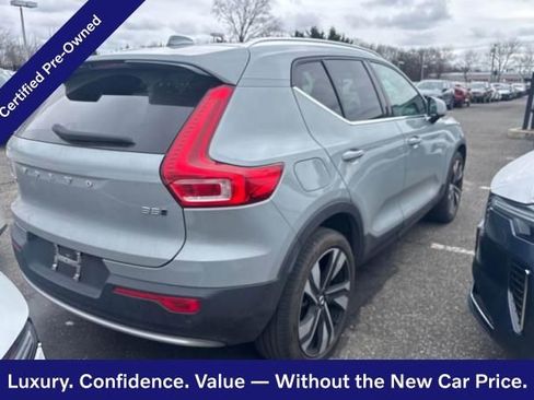 Used 2024 Volvo XC40 B5 Plus w/ Protection Package Premier AWD/4WD image 2