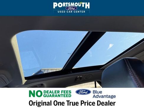 Certified 2022 Ford Explorer XLT w/ Equipment Group 202A image 10