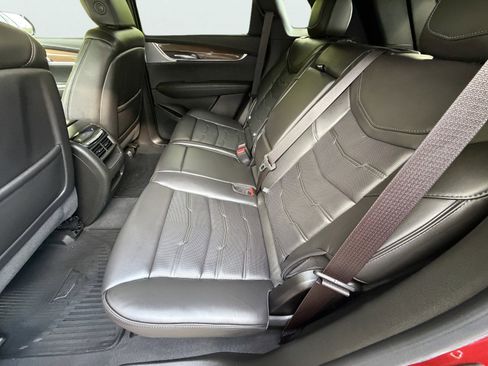 Certified 2024 Cadillac XT5 Premium Luxury w/ Platinum Package image 19