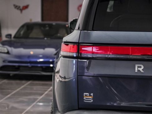 Used 2023 Rivian R1S Adventure image 50