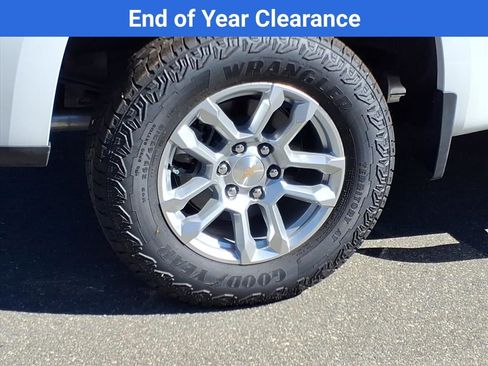 New 2025 Chevrolet Silverado 1500 LT w/ Z71 Off-Road Package image 25