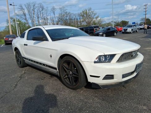 Used 2011 Ford Mustang Coupe w/ 101A Rapid Spec Order Code RWD image 3