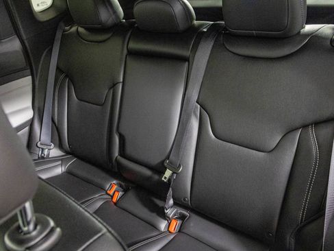 New 2026 Jeep Compass Limited image 30