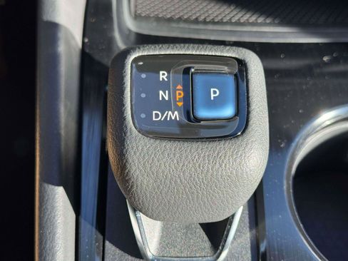 Used 2022 Nissan Rogue SV image 28