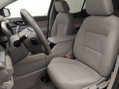 Used 2018 GMC Acadia SLE w/ LPO, Floor Liner Package AWD/4WD image 17