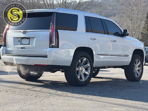 Used 2017 Cadillac Escalade Luxury image 6