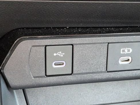 Certified 2024 Toyota Prius LE FWD image 20