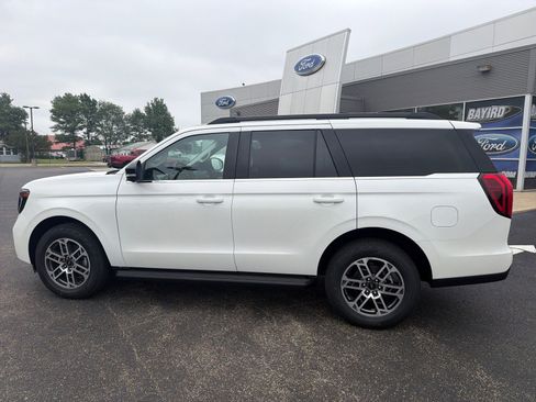 New 2026 Ford Expedition Active AWD/4WD image 9