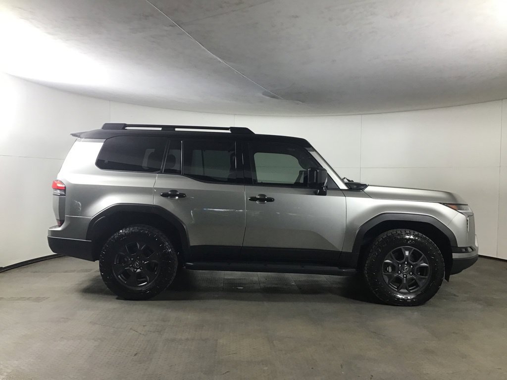 Used 2024 Lexus GX 550 AWD/4WD image 8