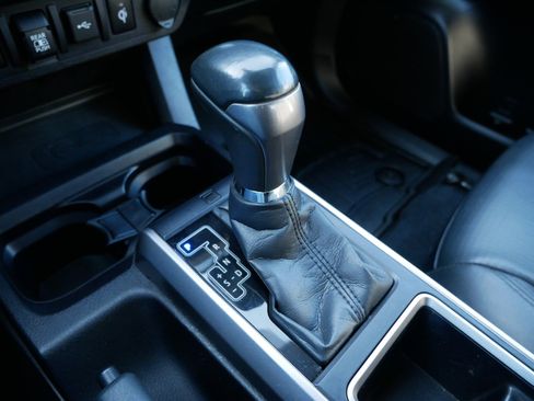 Used 2021 Toyota Tacoma Limited image 24