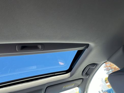 Used 2021 Honda CR-V EX-L image 19