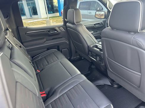 Certified 2024 GMC Sierra 1500 AT4X image 22