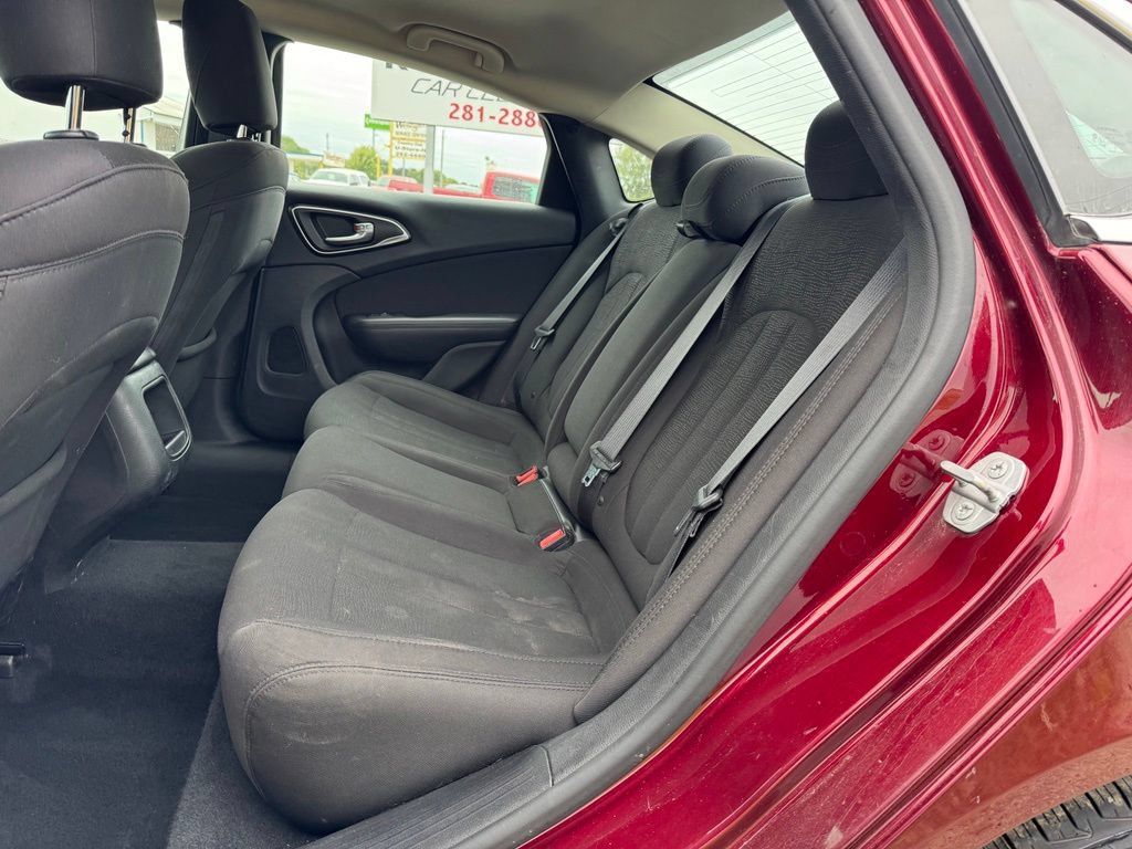 Used 2015 Chrysler 200 Limited w/ Convenience Group FWD image 8
