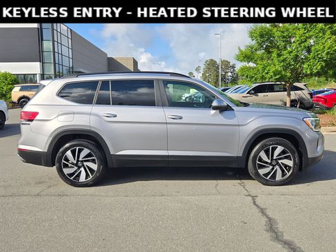 Used 2024 Volkswagen Atlas SE FWD image 8