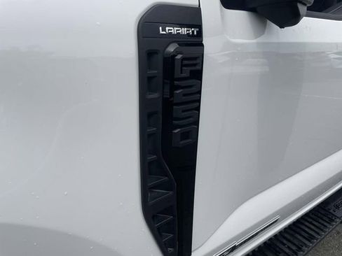 Certified 2023 Ford F250 Lariat w/ Lariat Ultimate Package image 11