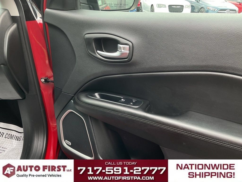 Used 2021 Jeep Compass Latitude w/ Sun and Sound Group AWD/4WD image 16
