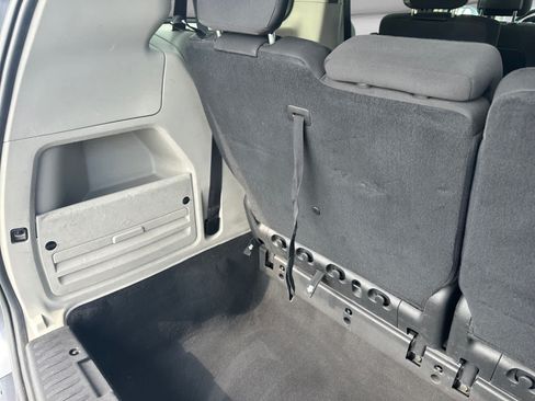 Used 2019 Dodge Grand Caravan SE w/ UConnect Hands-Free Group FWD image 21