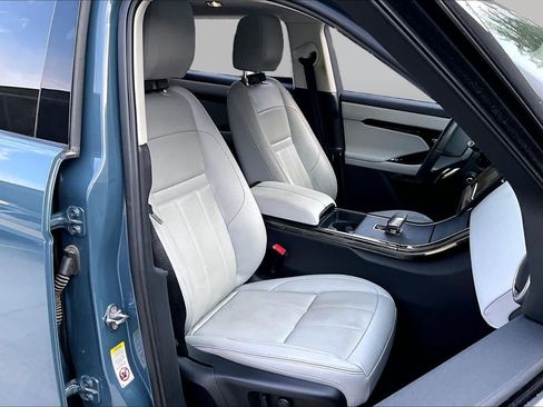 Used 2024 Land Rover Range Rover Evoque S AWD/4WD image 9