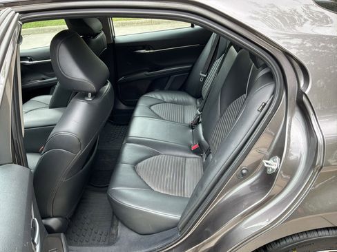 Used 2024 Toyota Camry SE FWD image 9