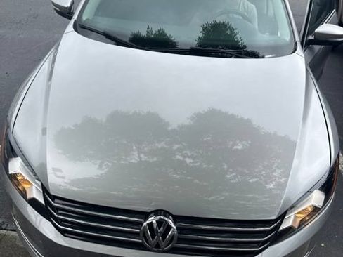 Used 2013 Volkswagen Passat TDI SE FWD image 4