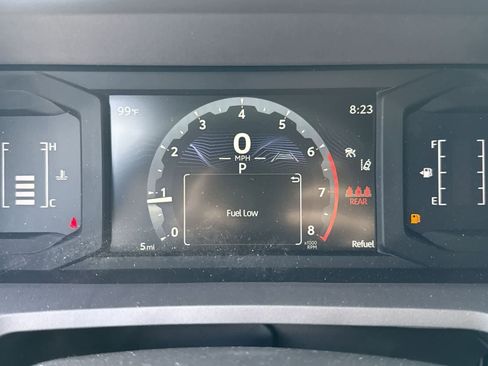 Used 2025 Toyota Tacoma SR5 AWD/4WD image 30