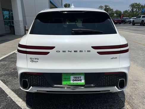 Used 2025 Genesis GV70 2.5T AWD/4WD image 7