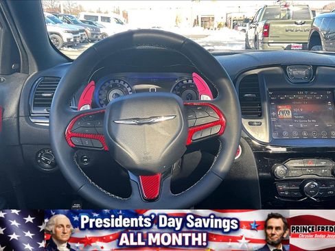 Used 2022 Chrysler 300 S image 5