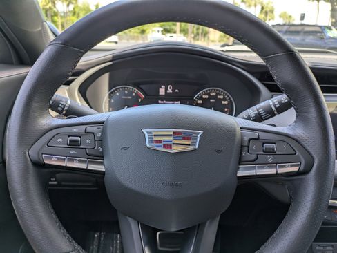 Certified 2023 Cadillac XT4 Sport AWD/4WD image 23