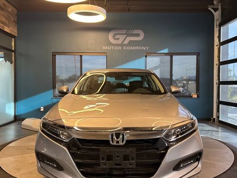 Used 2018 Honda Accord EX image 8